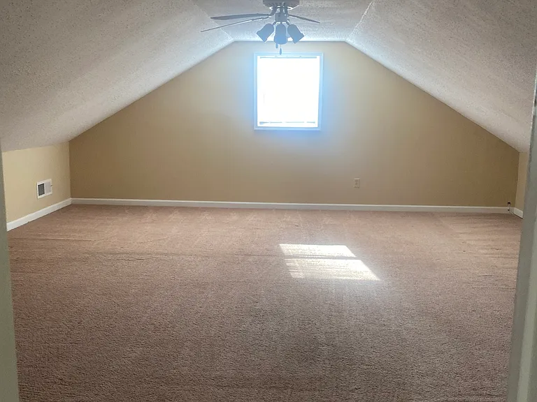 218 Benton Flds — Photo 7