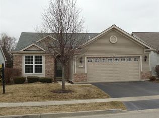 2819 Cascade Falls Cir, Elgin, IL 60124