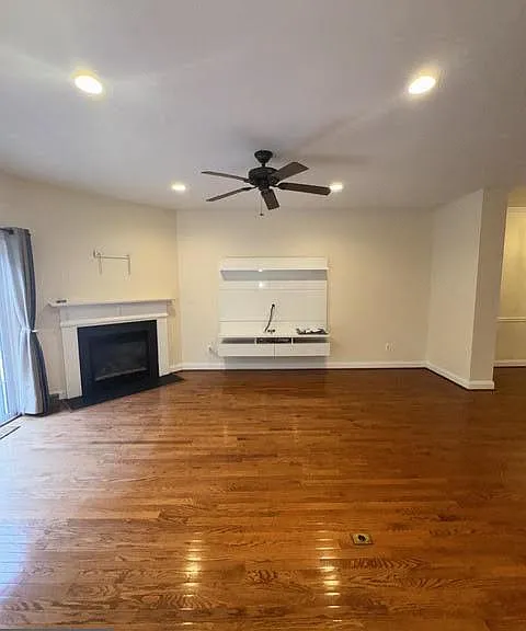 1204 Derry Ln — Photo 23