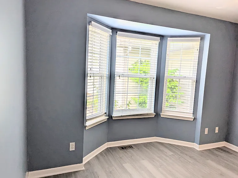 1866 N Kenwyck Dr — Photo 19