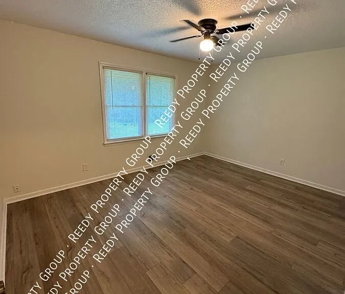 133 Clint Ct #B — Photo 4