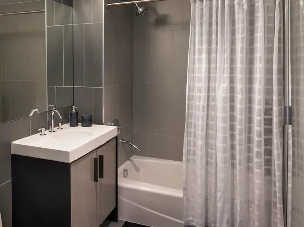 250 Ashland Place image 3 of 21