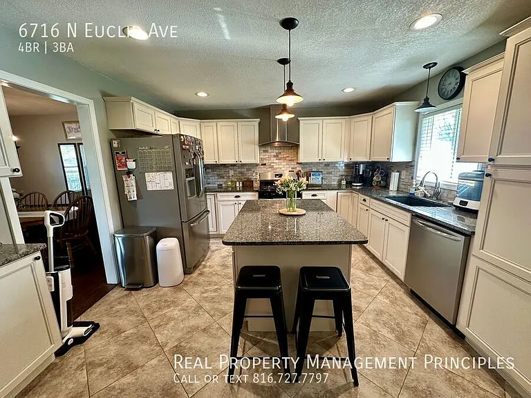 6716 N Euclid Ave — Photo 25