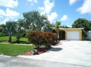 2115 NE 4th Ct, Boca Raton, FL 33431