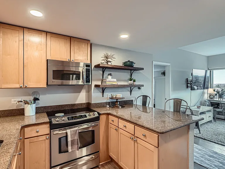 1150 Vine St #1006 — Photo 9
