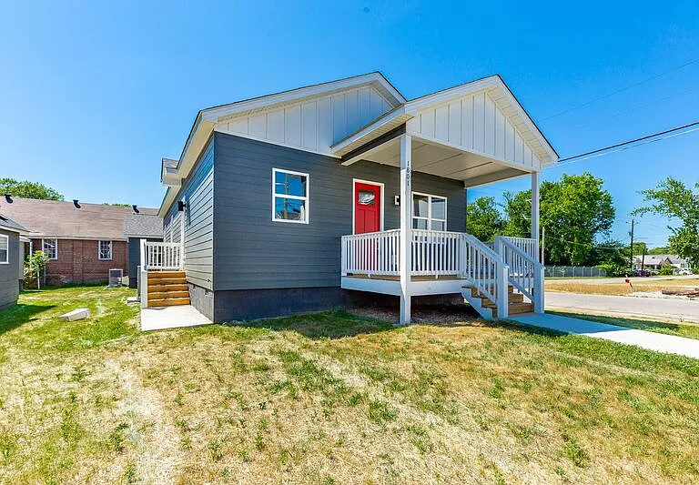 1801 S Lyerly St #MAIN HOUSE — Photo 1