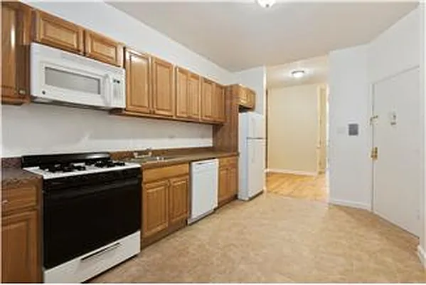Rented by High Line NYC Realty Group | media 15