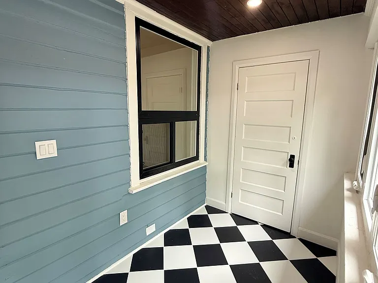 132 Hazelwood Ave — Photo 3