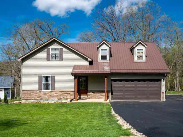 139 Cottonwood Ct, Dahinda, IL 61428