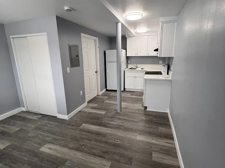 3556 Sanborn Ave #C — Photo 6