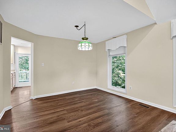 4th image of 12963 Mills Creek Dr