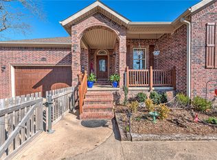 16240 Kostner Dr, Rogers, AR 72756