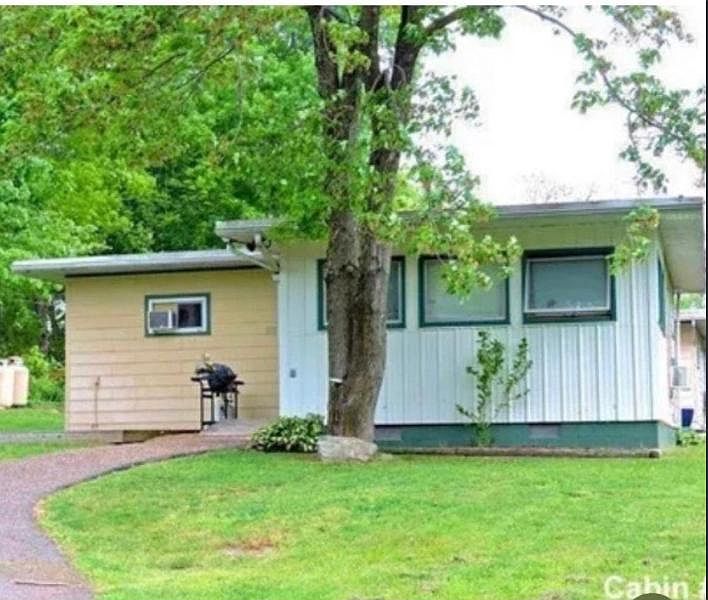 1st image of 108 Smiley Ln