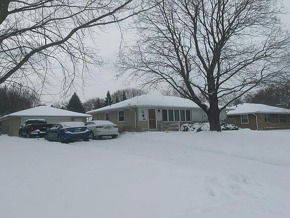 3rd image of 710 58th Ave NE