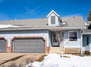 216 S Valley Ridge Hts NW, Calgary, AB T3B5T3