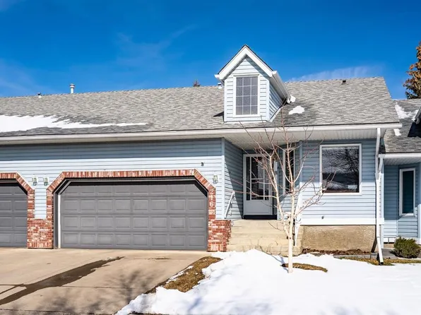 216 S Valley Ridge Hts NW, Calgary, AB T3B 5T3