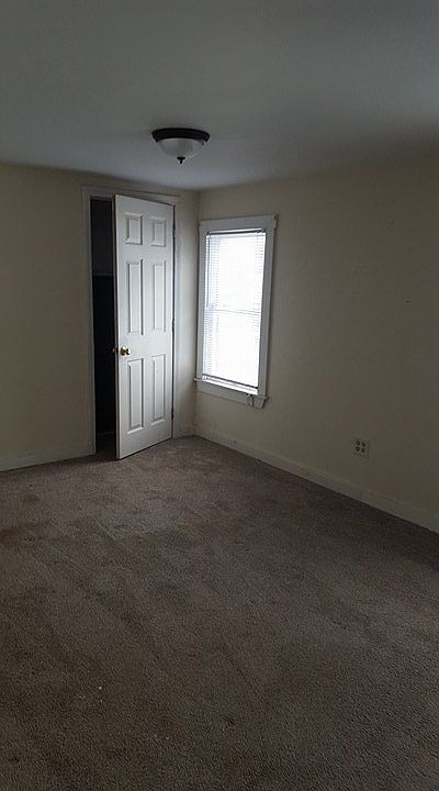 2nd image of 40 School St #B