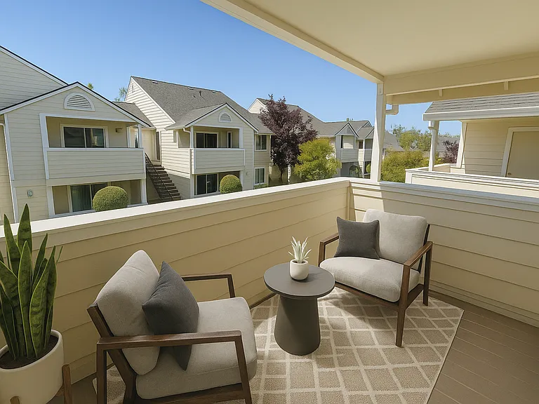 Emerald Pointe — Photo 38