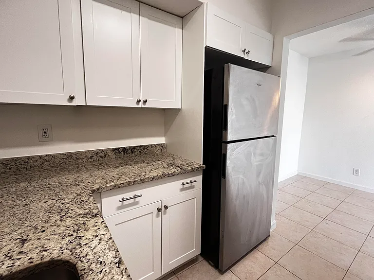 4529 NE 21st Ave #3 — Photo 8