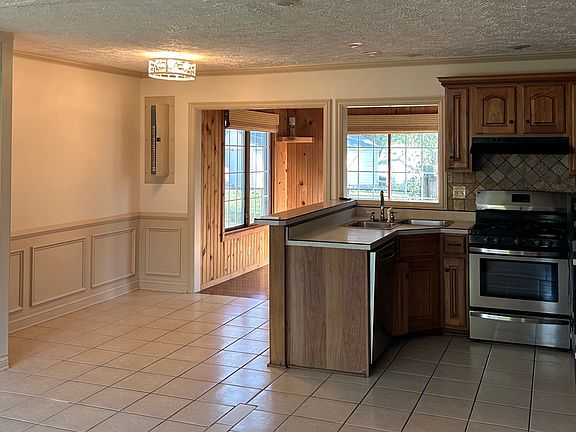 another look at kitchen