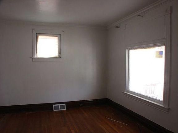 5th image of 401 N Third St