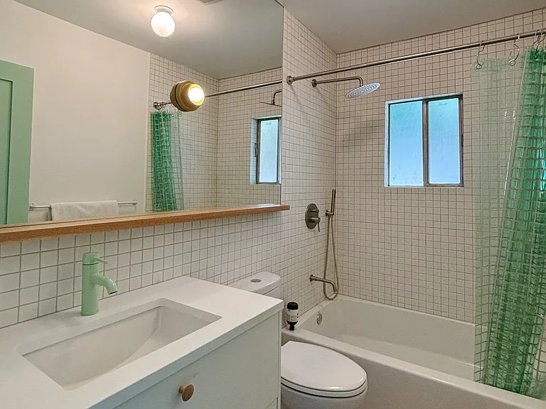 3334 NE Holman St — Photo 4