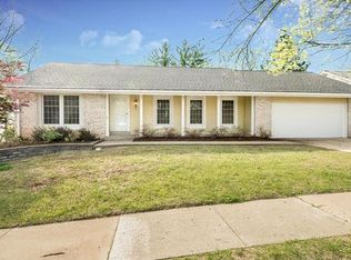 710 Muir View Dr, Ballwin, MO 63011