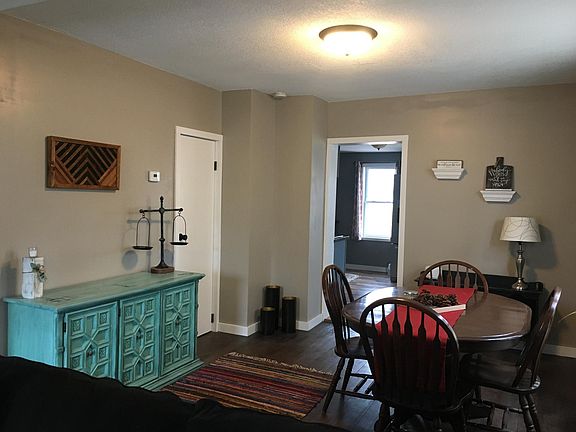 Dining room- spacious enough for a large dining room table for family gatherings!
