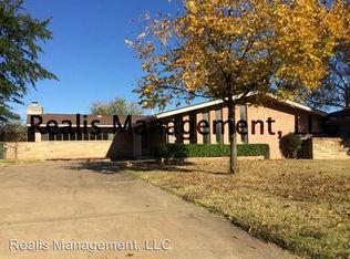 6955 E 20th Pl, Tulsa, OK 74112