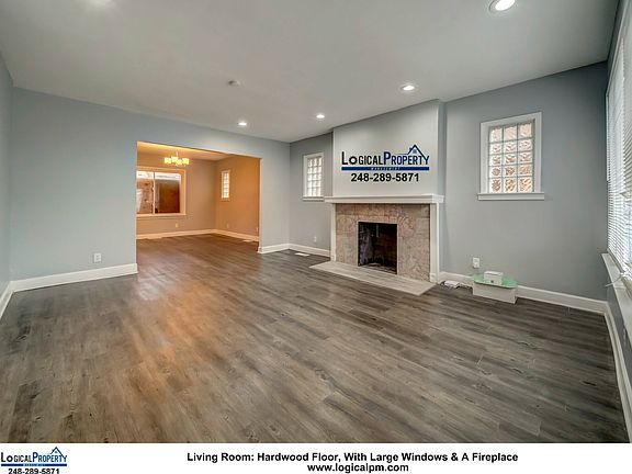 5_Living Room