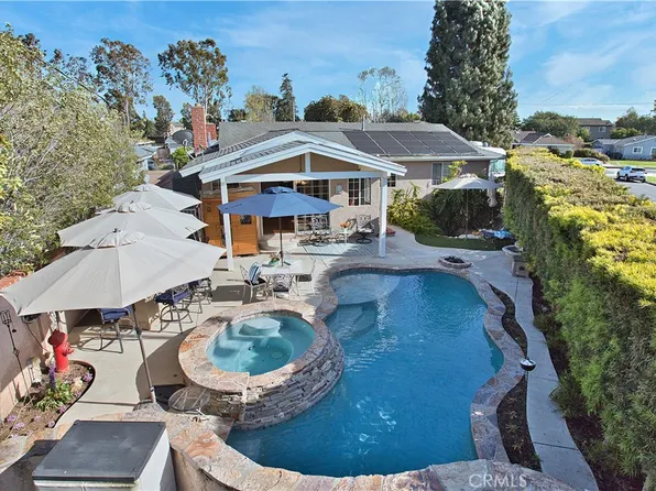 3661 Kempton Dr, Los Alamitos, CA 90720