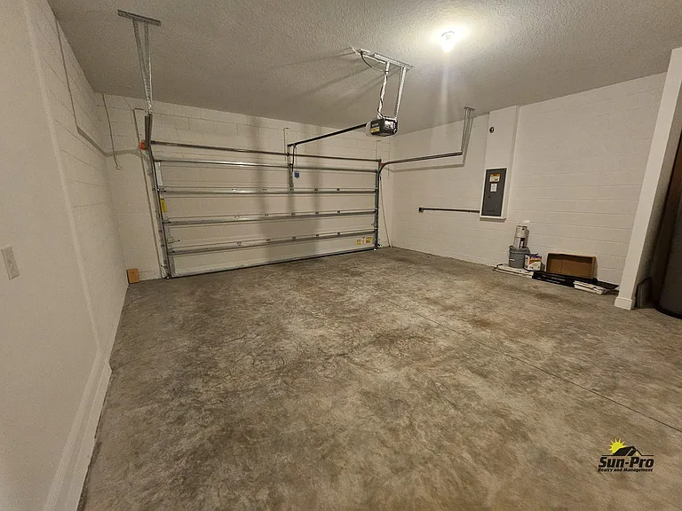 379 Birkdale Dr — Photo 42