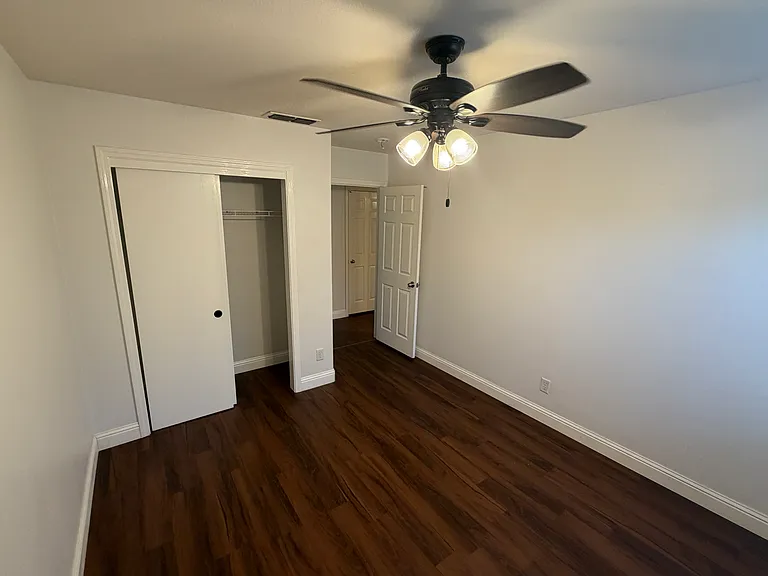 6295 N Babigian Ave — Photo 7