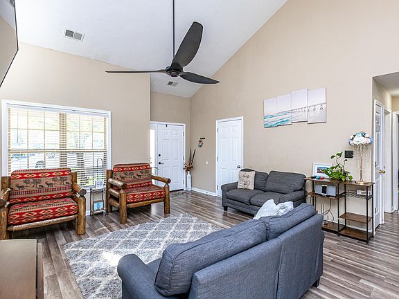 4th image of 561 Lidian Ct