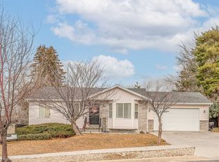 729 E Crestview Dr S, Tooele, UT 84074