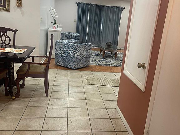 3rd image of 1202 Yvonne Street