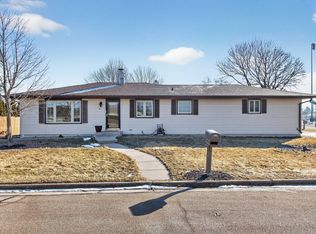 1201 Appleton St, Menasha, WI 54952