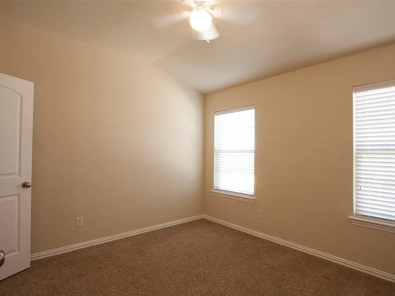 7825 Fox Horn Dr — Photo 9