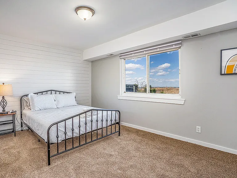 570 W Ocean View Ave #1 — Photo 2