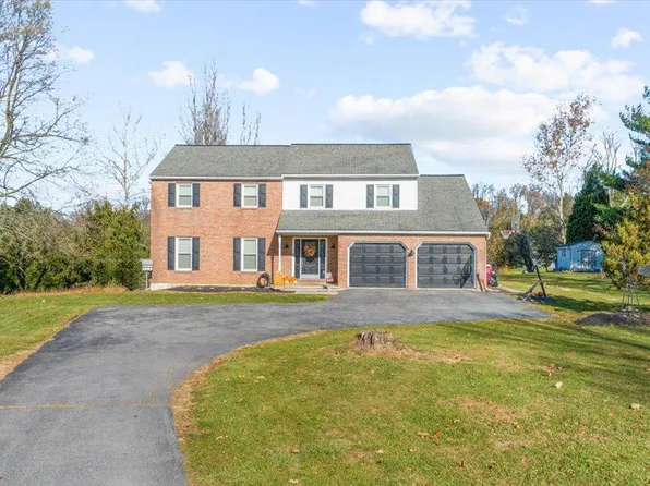 345 Texter Mountain Rd, Robesonia, PA 19551