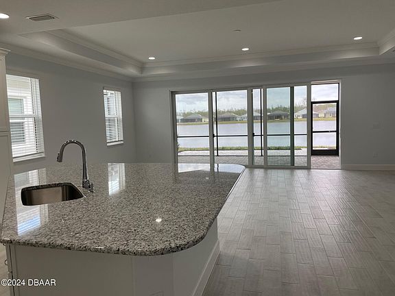 3rd image of 818 Bama Breeze Dr