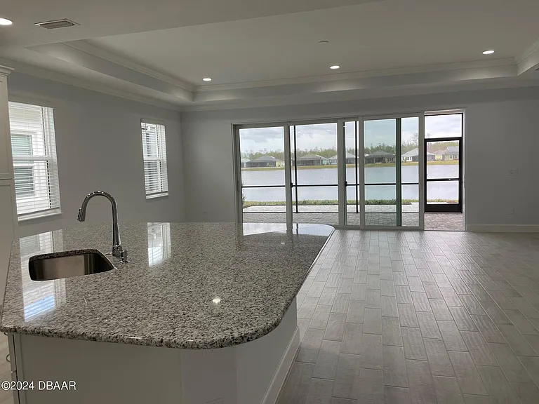 818 Bama Breeze Dr — Photo 3