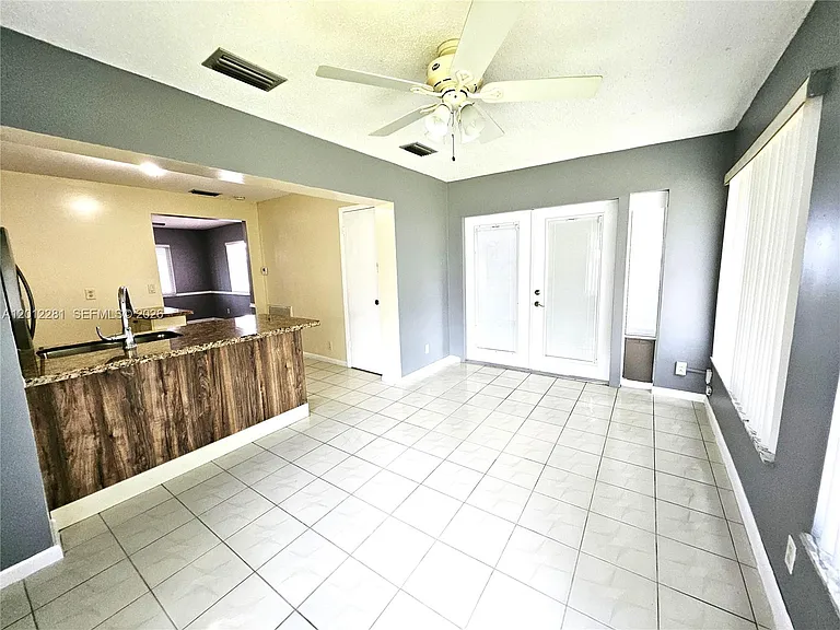 1040 NW 73rd Ter — Photo 31