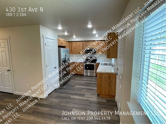 5th image of 430 1st Ave N