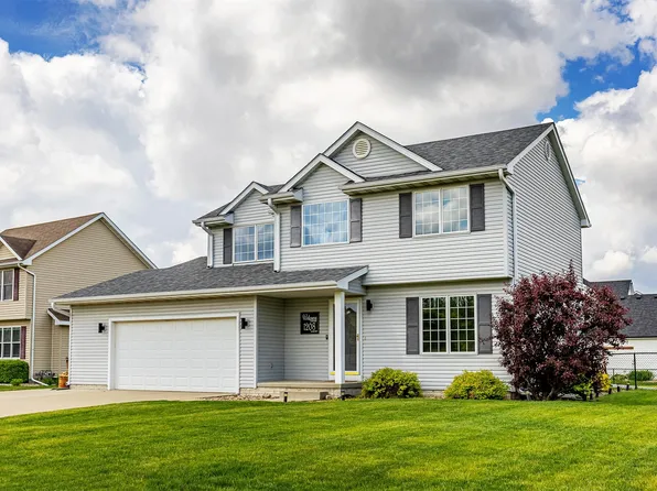 1208 NE Park St, Grimes, IA 50111