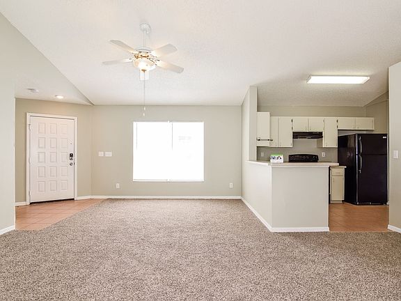 3rd image of 1720 Tropicana Way