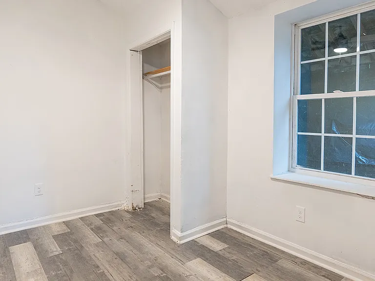 1605 Kirby Ave #B — Photo 3