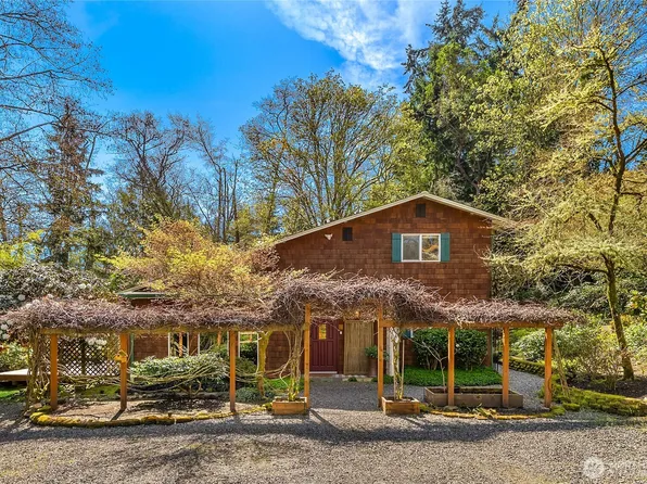 15335 Sunrise Drive NE, Bainbridge Island, WA 98110