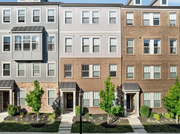 1120 Madeira Ter SE, Leesburg, VA 20175