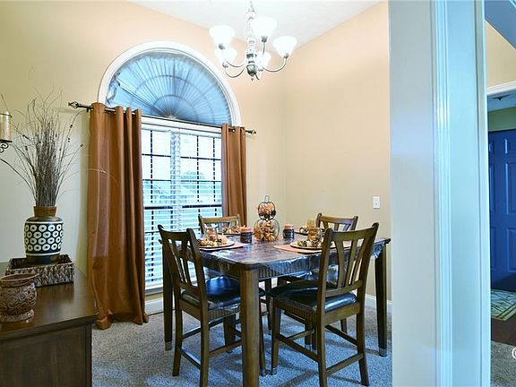 4th image of 951 Lee Road 213
